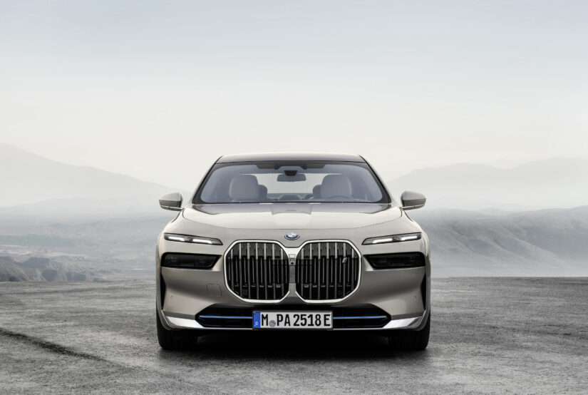 Can the Abundance of Technology Make the BMW 7 Series a Leader in Its Class?